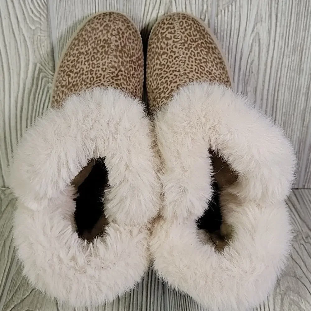 Journee Collection Leopard Print Faux Fur-Lined Boots Womens Size 8